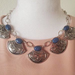 Vintage GNW Necklace Chunky!!  Blue Costume Gems Thick Silver Toned Chain